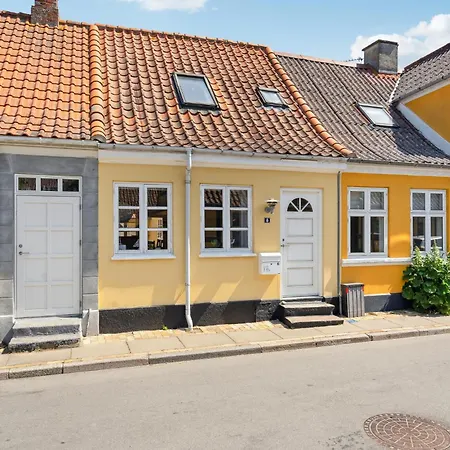 Awesome In With Kitchen Holiday home *