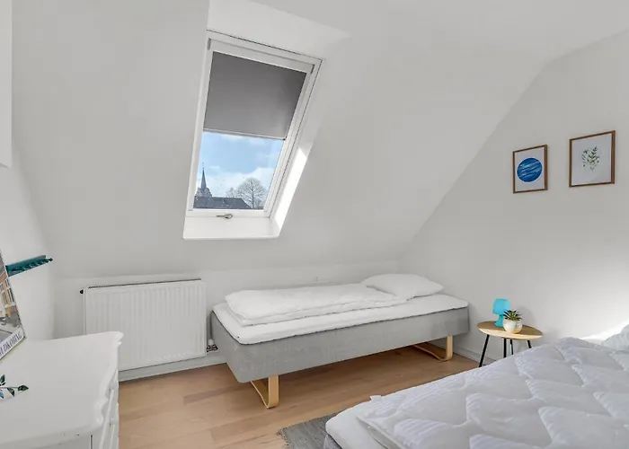 Awesome In With Kitchen بيت للعطل Rudkøbing